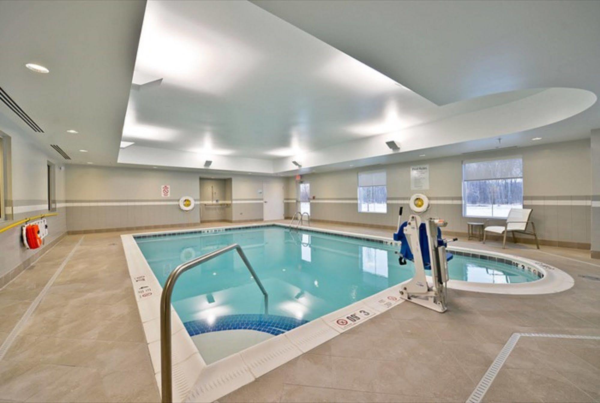 Holiday Inn Express Canandaigua - Finger Lakes Eksteriør billede