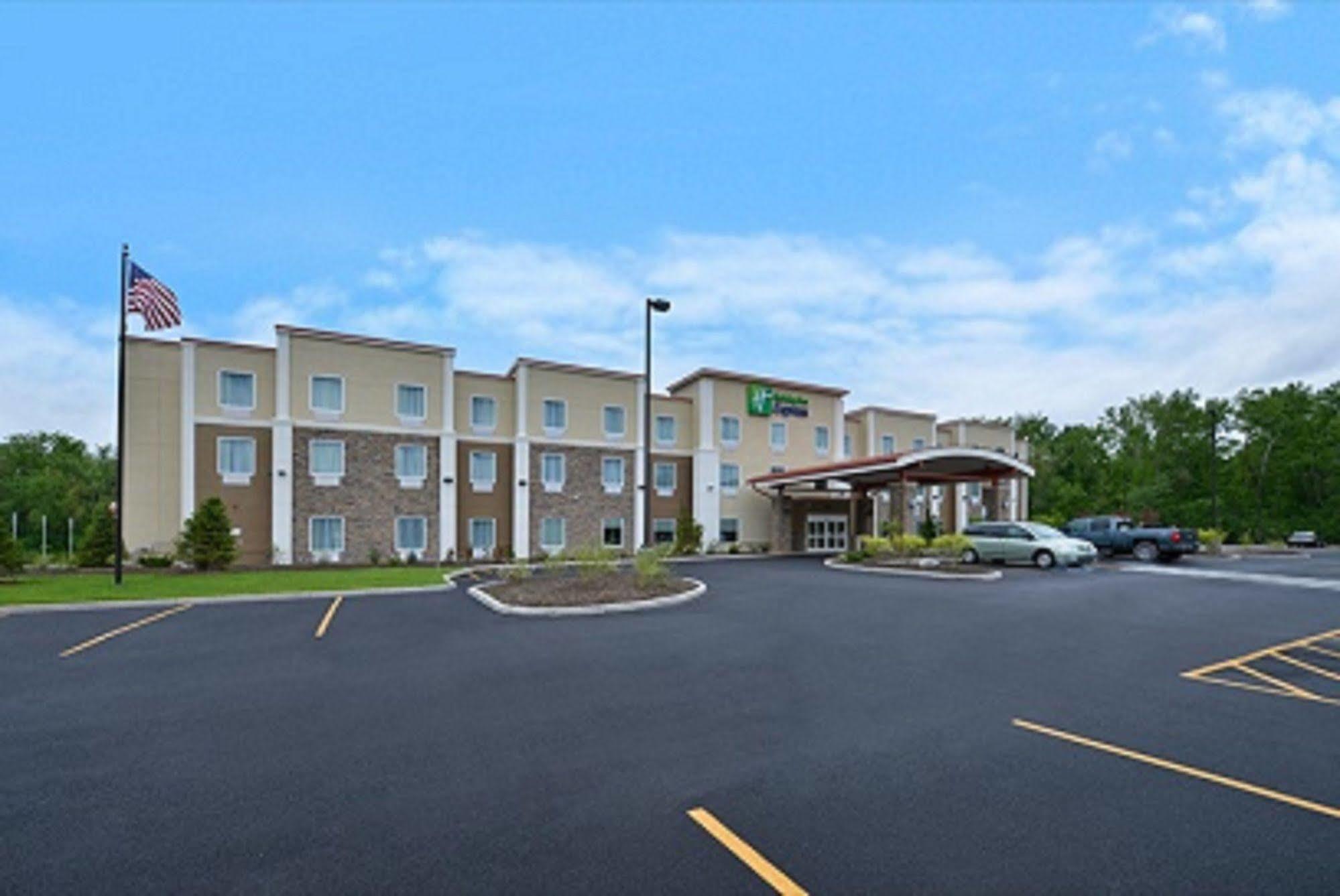 Holiday Inn Express Canandaigua - Finger Lakes Eksteriør billede